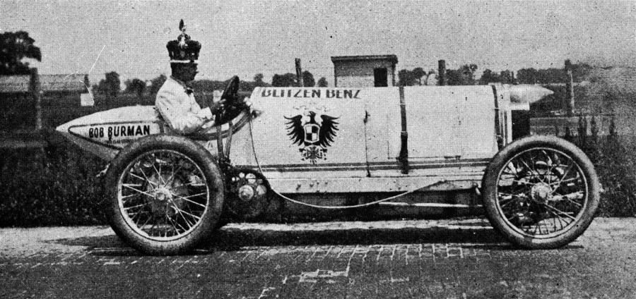 Bob-Burman-record-attempt-Indianapolis-1911-at-the-wheel-of-the-Blitzen-Benz-900x424