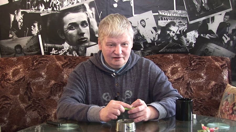 Алексей Вишня - звукорежиссёр и музыкант, которому Борис Гребенщиков изначально предложил песню 2-12-85-06