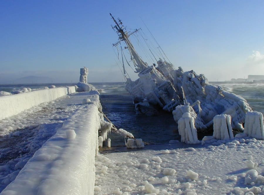 Результаты ветра бора в Новороссийске 1993 года. Бора - что это за ветер на море